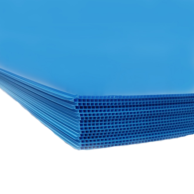 Feuille ondulée Hi-Core EM Plastic polypropylène bleu 8 pi L. x 4 pi l.
