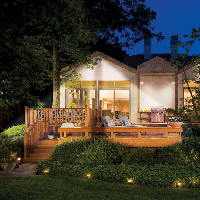 GE NIGHTHAWK Ampoule d'extérieur à DEL PAR38 de 120 W de GE ultra