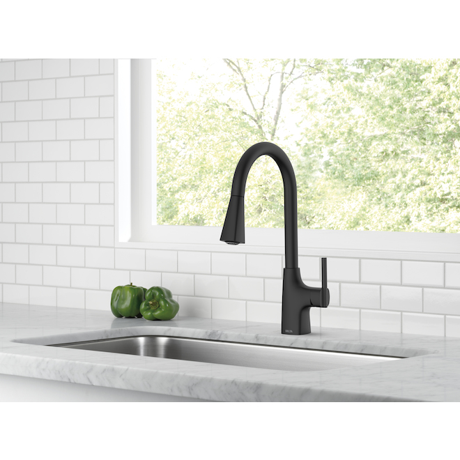 Delta 1-Handle Matte Black Pull-Down Kitchen Faucet with Single Handle