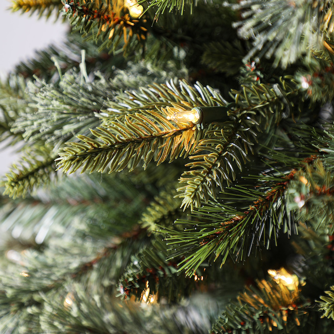 Arbre de Noël artificiel illuminé de 7 pi pin étroit par Holiday Living, 210 lumières à 