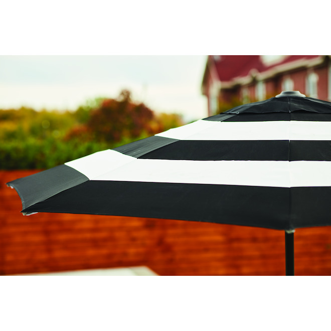 Style Selections Patio Tilting Market Umbrella 9 Black White Yjauc 165 1d Reno Depot