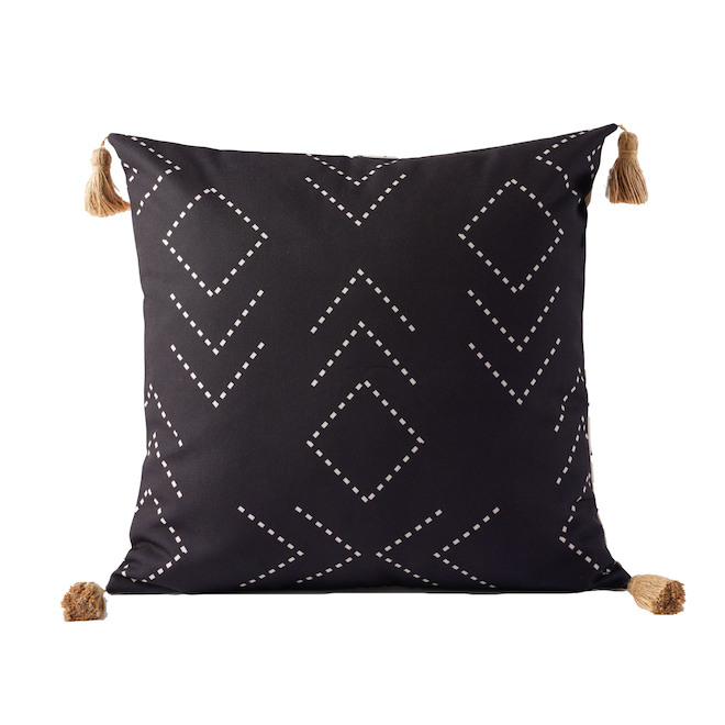 Outdoor mudcloth clearance pillows