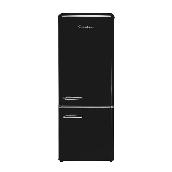 SMEG's New Fridge Offers the Storage Its Covetable Retro Counterpart Doesn't