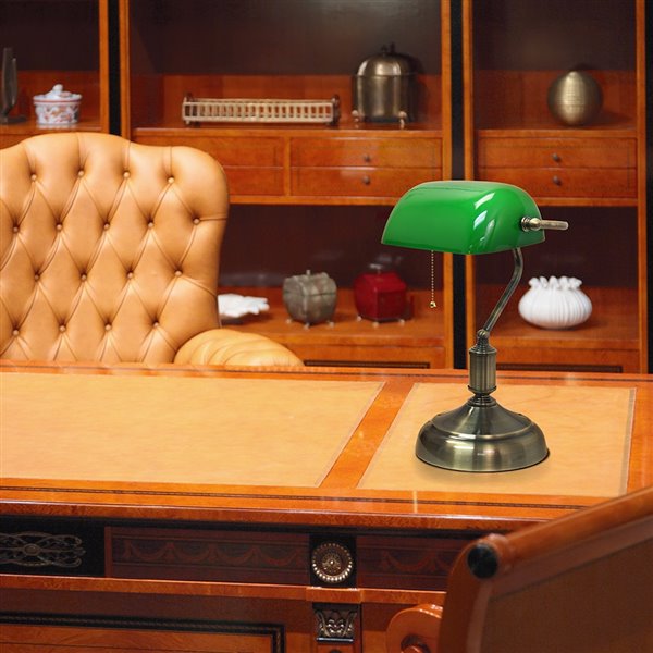 Lampe de bureau style banquier avec abat-jour en verre Simple Designs,  14,75 po, verte LT3216-GRN