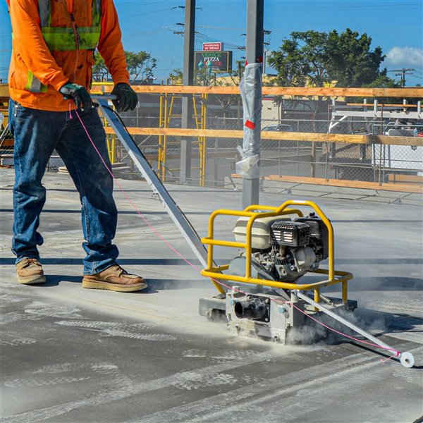 Tomahawk 6-in Early Entry Concrete Saw TFS6H | Réno-Dépôt