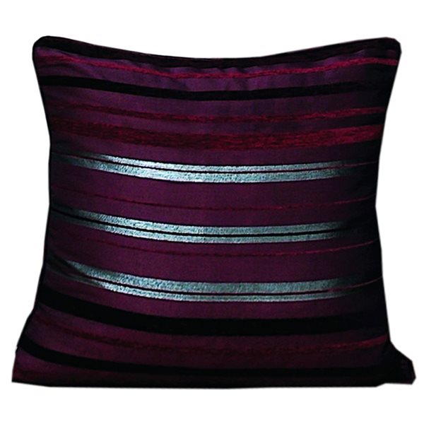 Gouchee Home Contemporary 18-in x 18-in Square Plum Throw Pillow 70622C