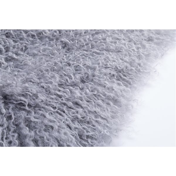 Deerlux 16in x 16in Grey Lamb Fur Indoor Decorative Pillow QI003481G