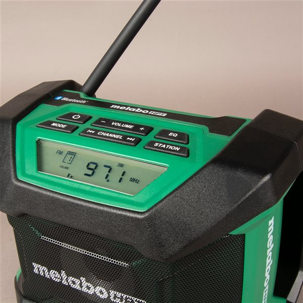 Metabo HPT 18-volt Cordless Bluetooth Jobsite Radio UR18DAQ4M Réno-Dépôt